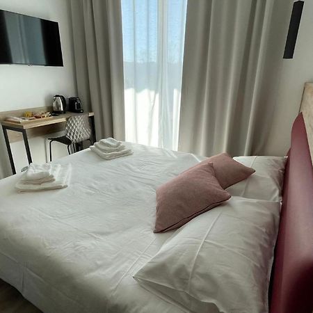 Bari Airport Rooms Esterno foto