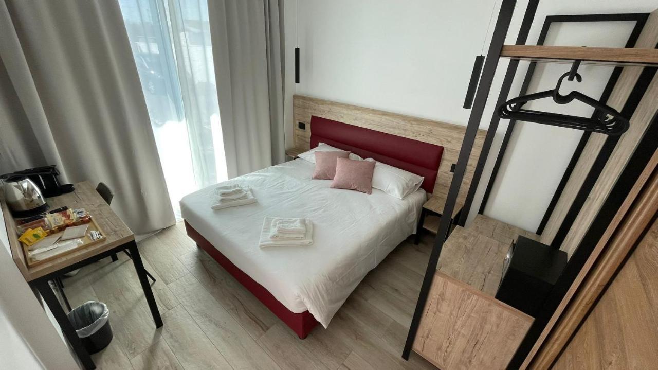 Bari Airport Rooms Esterno foto
