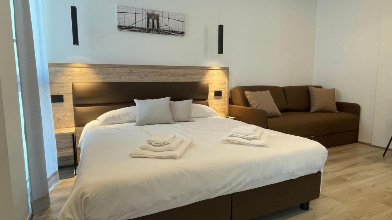 Bari Airport Rooms Esterno foto